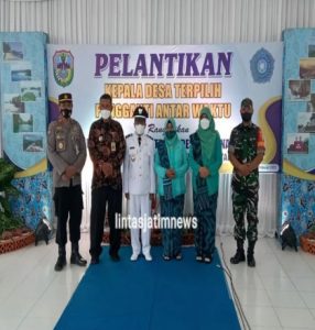 Babinsa Koramil 0801/12 Pringkuku Hadiri Pelantikan Kepala Desa