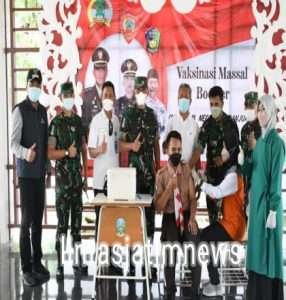 Percepatan Vaksinasi, Korem 081/DSJ Gelar Vaksinasi Booster  di SMAN 1 Nganjuk