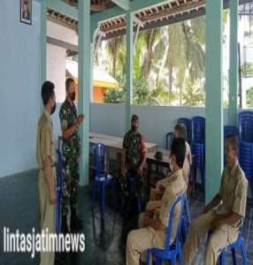 Peran Aktif Babinsa Koramil 0801/02 Kebon Agung Laksanakan Komsos Dengan Perangkat Desa