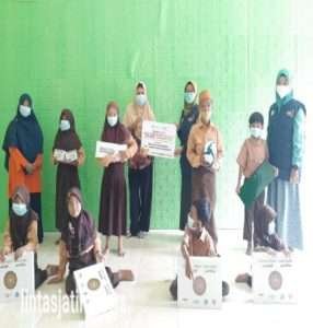 Lazismu Beri Bantuan SLB Ma’arif NU Lamongan Alat Penunjang Belajar Difabel Tunanetra