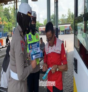 Hari Ketiga Operasi Keselamatan Semeru 2022,Polres Gresik Mengedepankan Edukasi Prokes