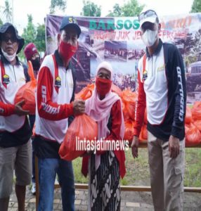 Aksi Sosial Danrem 081/DSJ Bersama Komunitas Jeep di Nganjuk