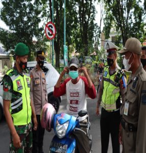 Operasi Keselamatan semeru 2002 Polres Gresik Laksanakan Yustisi Dan Pamor Keris