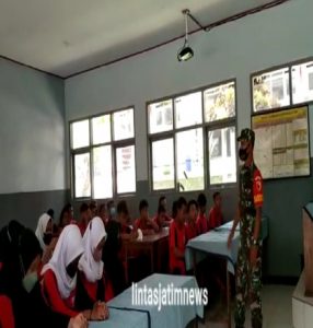 Babinsa Koramil 0801/01 Pacitan Berikan Materi Wasbang dan Bela Negara