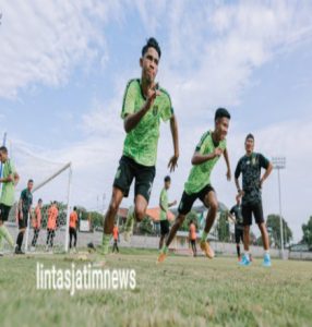 Fokus Menang Lawan Persik