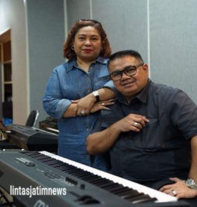 Henry Wairara Optimis Sound of Curly Jadi Band Besar Indonesia