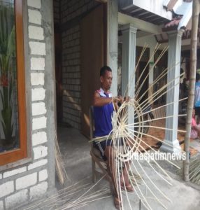 Pengrajin Anyaman Bambu, Mampu Bertahan Melewati Pandemi