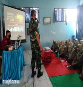 Serma Sujiyanto Berikan Latihan Dasar Kepemimpinan Kepada Siswa SMK Muhammadiyah 5 Surakarta