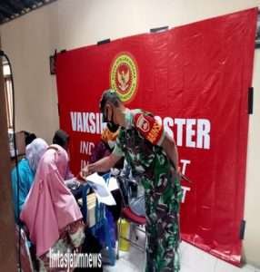 Babinsa Koramil 03/Ngadirojo Terus Berikan Pendampingan Vaksinasi
