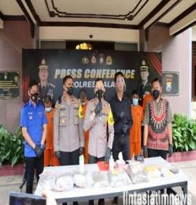 Polres Malang Berhasil Mengamankan Pengedar Shabu dan Ganja Jaringan Malang – Sumatera