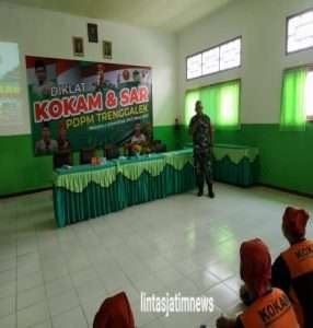 Pasi Intel Kodim 0806/Trenggalek Berikan Wasbang Peserta Diklatsar KOKAM