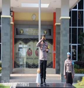 Dampak Jembatan Ambles, Satlantas Polres Gresik Mengalihkan Arus Lalu Lintas