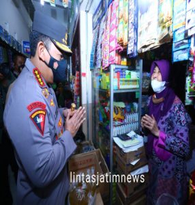 Tinjau Pasar Muntilan, Kapolri Minta Pedagang Laporkan Jika Distribusi Minyak Curah Terganggu