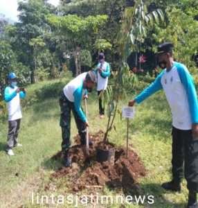 Danramil 0806/05 Kampak Hadiri Penanaman Pohon Dalam Rangka Peringati Hari Air Sedunia