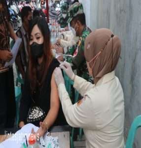 Terus Bersinergi, Kodim Tulungagung Gelar Serbuan Vaksinasi di My Own Barn Coffee Shop