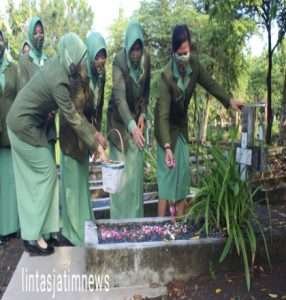 Ny. Joy Deny Octavianto Ikuti Ziarah Nasional Peringati HUT Ke-76 Persit Kartika Candra Kirana Dan HUT Ke-58 Dharma Pertiwi