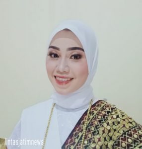 Profil Riah Khoirul Annisa, Duta Bahasa Provinsi Lampung 2022 yang Murah Senyum