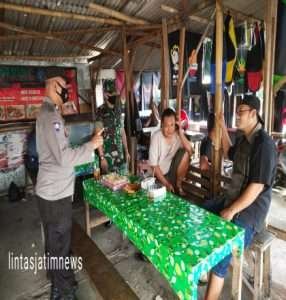 Ajak Warga Selalu Memakai Masker, Anggota TNI-Polri Tak Segan Keliling Pasar