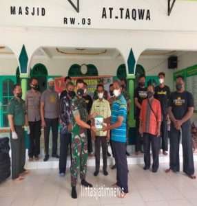 Gerakan Karya Bhakti Seribu Masjid, Kodim 0801/Pacitan Lakukan Pengecetan Masjid