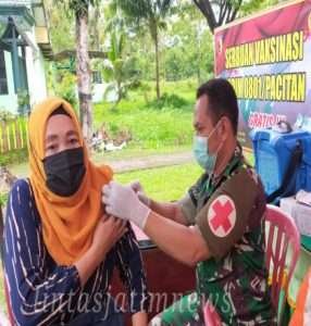 Tingkatkan Capaian Vaksin, Kodim 0801/Pacitan Gelar Vaksinasi Ditempat Penerimaan Bantuan