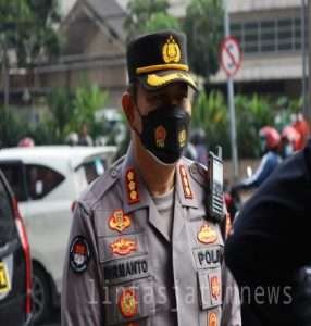 Tim Labfor Polda Jatim Lakukan Olah TKP Kebakaran Tunjungan Plaza 5 Surabaya