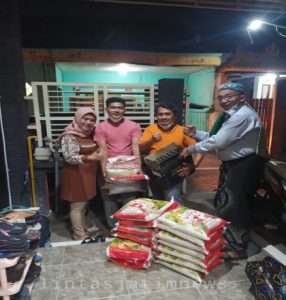 Ramadan Mubarok, SMSI Jatim Berbagi Kurma, Sarung, Mukena dan Beras