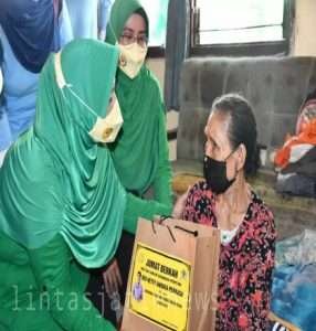 Jumat Berkah dari Ibu Hetty Andika Perkasa