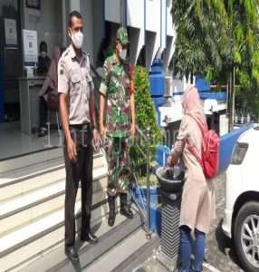 Babinsa Tipes Cek Penerapan PPKM PT. Taspen Surakarta