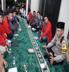 Diagram Ramadhan Berkah, Kapolrestabes Surabaya : Saya Berharap Mahasiswa memiliki Pribadi yang “ MANTAP” Iman, Kemauan dan Pengetahuan