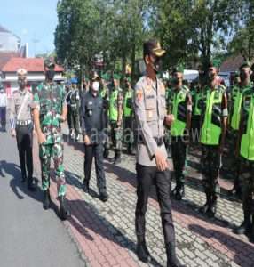 Bersama Bupati, Dandim Dampingi Kapolres Tulungagung Pimpin Apel Gelar Ops Ketupat Semeru 2022