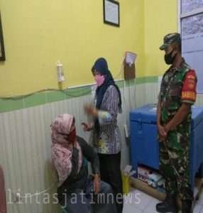 Sertu Sutrisno Ajak Warga Datangi Faskes Untuk Dapatkan Vaksin