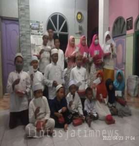 Ramadhan Berkah, lintasjatimnews Giat Do’a bersama dan Salurkan Santunan Kepada Anak Yatim