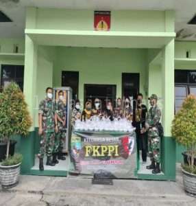 Indahnya Kebersamaan Koramil 03 Serengan & FKPPI Bagi Takjil