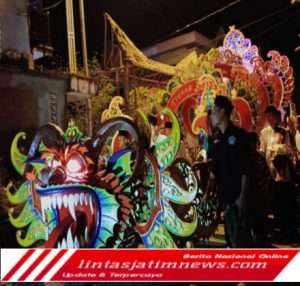 Tongklek Tresno Budoyo Solokuro Hibur Warga Saat Malam Idul Fitri