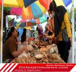 Sentra Ikan asap Kenjeran diserbu Wisatawan