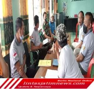 Jalin Sinergitas, Babinsa Koramil 0805/13 Kedunggalar Komsos Dengan Perangkat Desa.