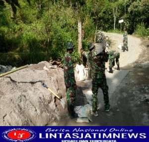 Optimalkan Hasil, TNI dan Rakyat Bahu-Membahu Bangun Talud