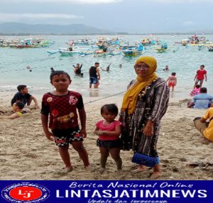 Asyiknya Menikmati Destinasi Pantai Papuma