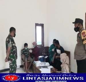 Kejar Percepatan Vaksin Booster, Babinsa 0805/08 Jogorogo Lakukan Pendampingan Vaksinasi di Wilayah