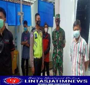 Sinergi Koramil 14/Jatisrono Dan Polsek Berikan Pendampingan Vaksinasi