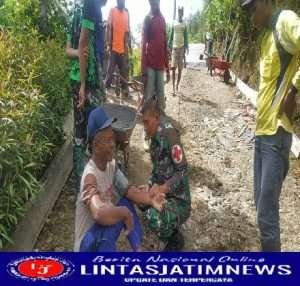 Permudah Akses Kesehatan, Anggota Poskes 05.10.01 Ponorogo Terjun Langsung ke Sasaran TMMD ke 113