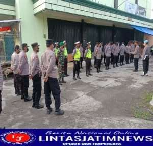 Anggota Koramil Karangjati Bersama Instansi Terkait Pemantauan dan Pengamanan Halal Bihalal Warga PSHW