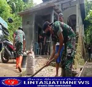 Wujud Peduli, Babinsa Koramil 0801/10 Punung Bantu Warga Bangun Rumah