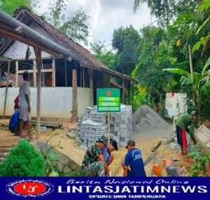 Semangat Satgas TMMD Kodim 0806/Trenggalek Rehab Rumah Tidak Layak Huni