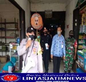 Tiga Pilar Gencar Laksanakan Pengecekan PPKM Sekaligus Membagikan Masker Dipasar Tradisional Nusukan