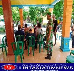 Sukseskan Vaksinasi Booster, Babinsa Koramil 0805/04 Padas Lakukan Pendampingan di wilayah