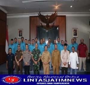 Dampingi Bupati, Dandim Ikuti Prosesi Pelantikan Pengurus PWI Tulungagung Masa Bhakti 2022-2025