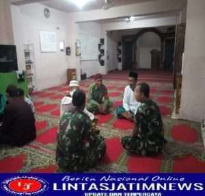 Danramil 01/ Laweyan Laksanakan Silaturahmi Dengan Sholat Jum’at Berjamaah Bersama Warga