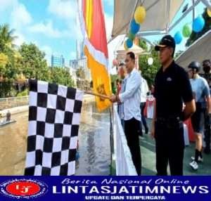 Peringati HJKS ke -729, Pemkot Gelar Lomba Dayung Perahu Karet di Sungai Kalimas