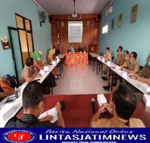 Bersama Dengan Forkopincam, Danramil 24/Puhpelem Hadiri Lokmin Linsek Puskesmas